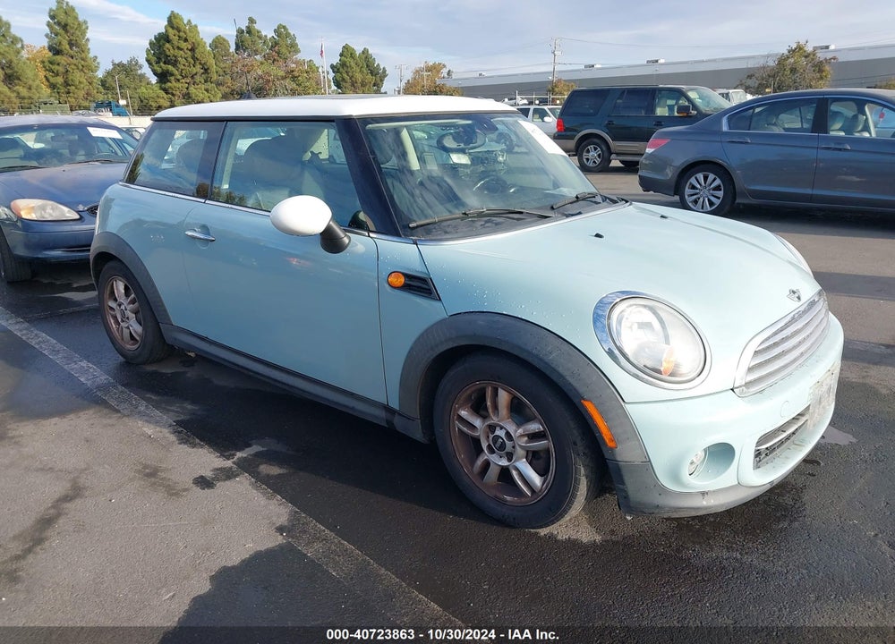 2013 MINI HARDTOP COOPER VIN: WMWSU3C58DT546472
