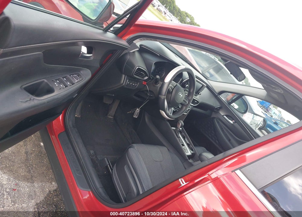 2019 HYUNDAI SANTA FE SE VIN: 5NMS23AD1KH126957