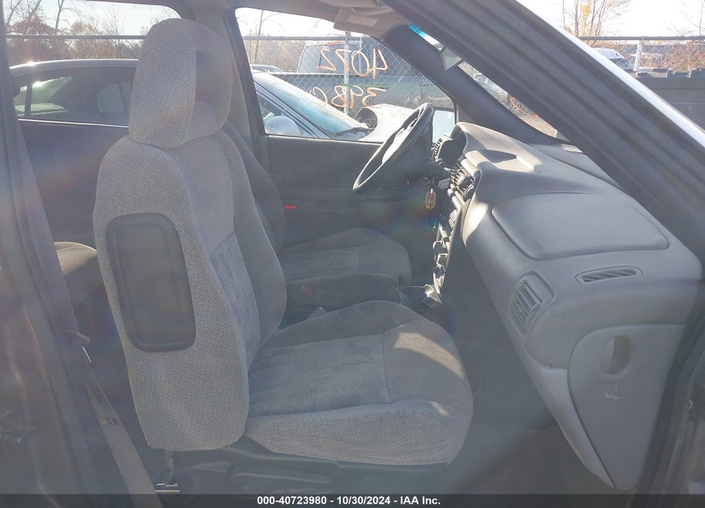 2002 PONTIAC MONTANA M16 W/1SE PKG. VIN: 1GMDX13E62D116255