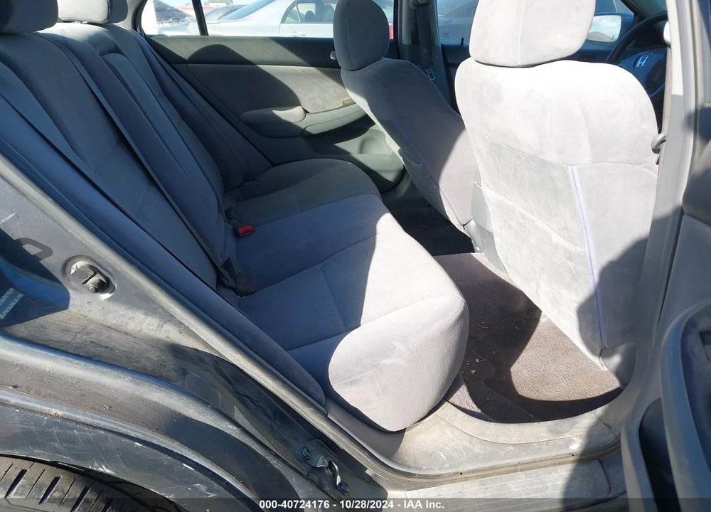 2003 HONDA ACCORD 2.4 LX VIN: JHMCM56363C010808