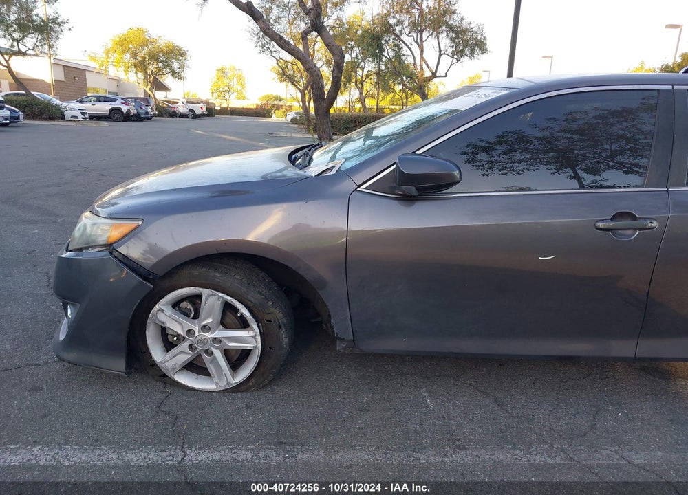 2014 TOYOTA CAMRY SE VIN: 4T1BF1FKXEU824623