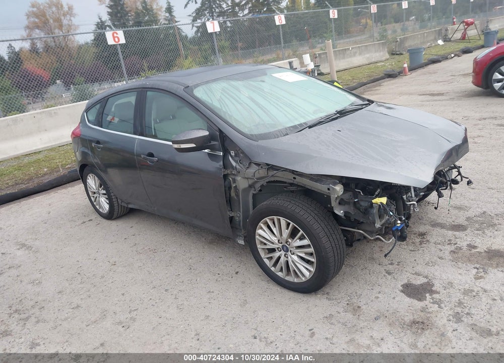 2018 FORD FOCUS TITANIUM VIN: 1FADP3N21JL314352