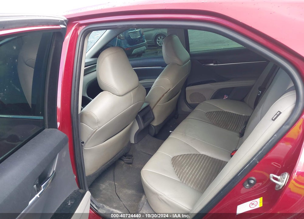 2018 TOYOTA CAMRY SE VIN: 4T1B11HKXJU537675