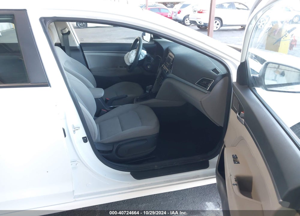 2017 HYUNDAI ELANTRA SE VIN: 5NPD74LF7HH159939