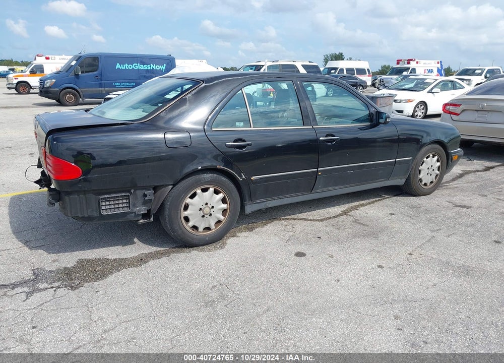 1999 MERCEDES-BENZ E 300 DIESEL VIN: WDBJF25H7XA713588