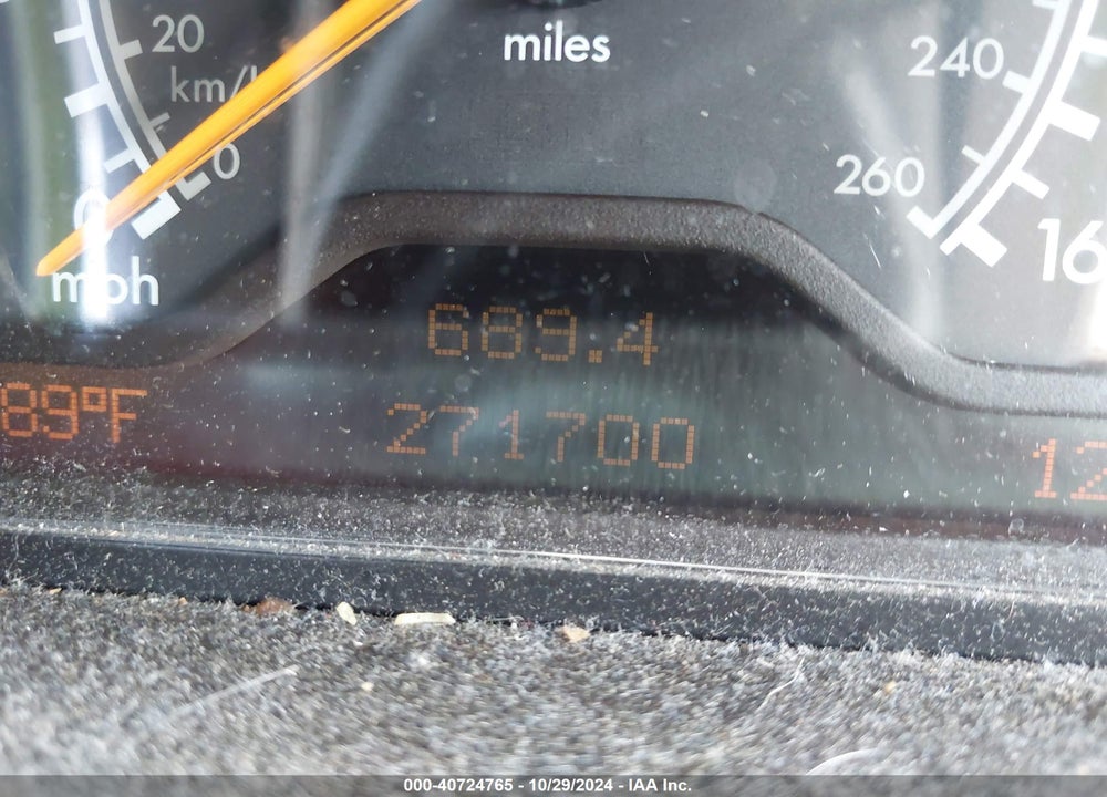 1999 MERCEDES-BENZ E 300 DIESEL VIN: WDBJF25H7XA713588
