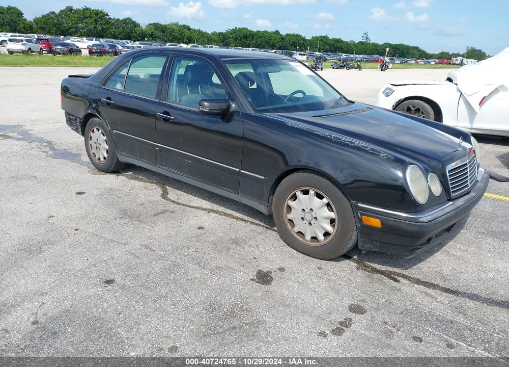 1999 MERCEDES-BENZ E 300 DIESEL VIN: WDBJF25H7XA713588
