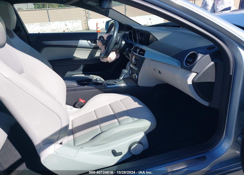 2014 MERCEDES-BENZ C 250 VIN: WDDGJ4HB4EG325490