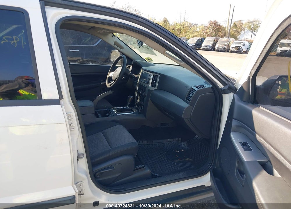 2008 JEEP GRAND CHEROKEE LAREDO VIN: 1J8GR48K08C238385