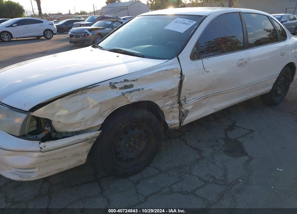 1998 TOYOTA AVALON XL VIN: 4T1BF18B5WU228625