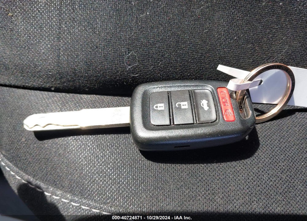 2019 HONDA CIVIC LX VIN: 19XFC2F62KE015571