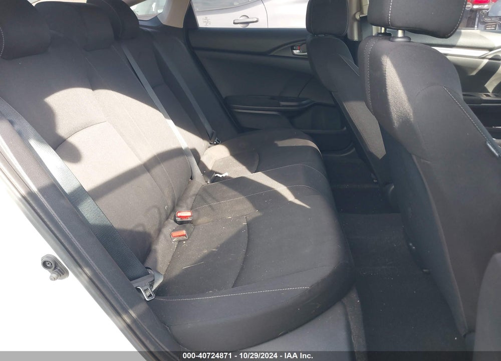 2019 HONDA CIVIC LX VIN: 19XFC2F62KE015571