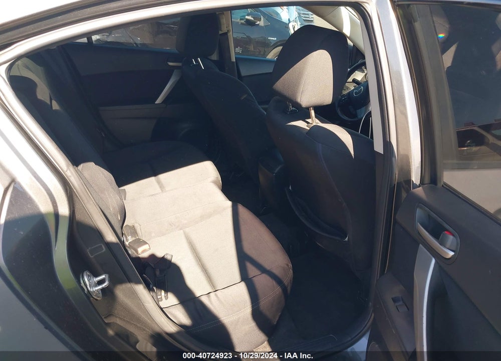 2010 MAZDA 3 S SPORT VIN: JM1BL1S56A1353160