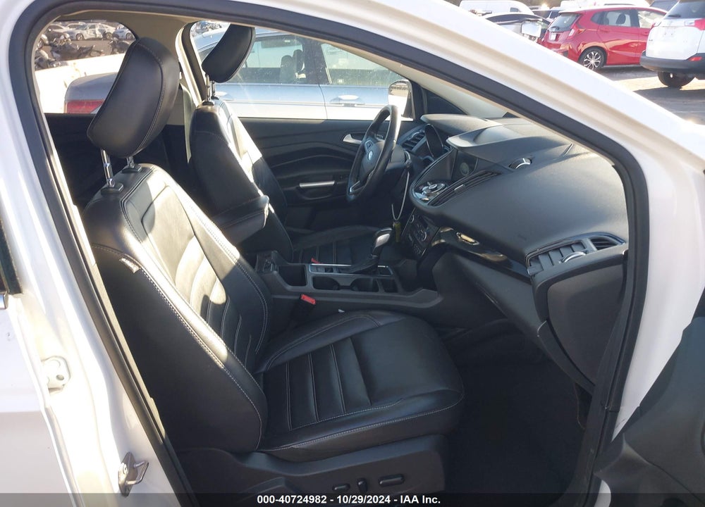 2019 FORD ESCAPE TITANIUM VIN: 1FMCU0J92KUB61925