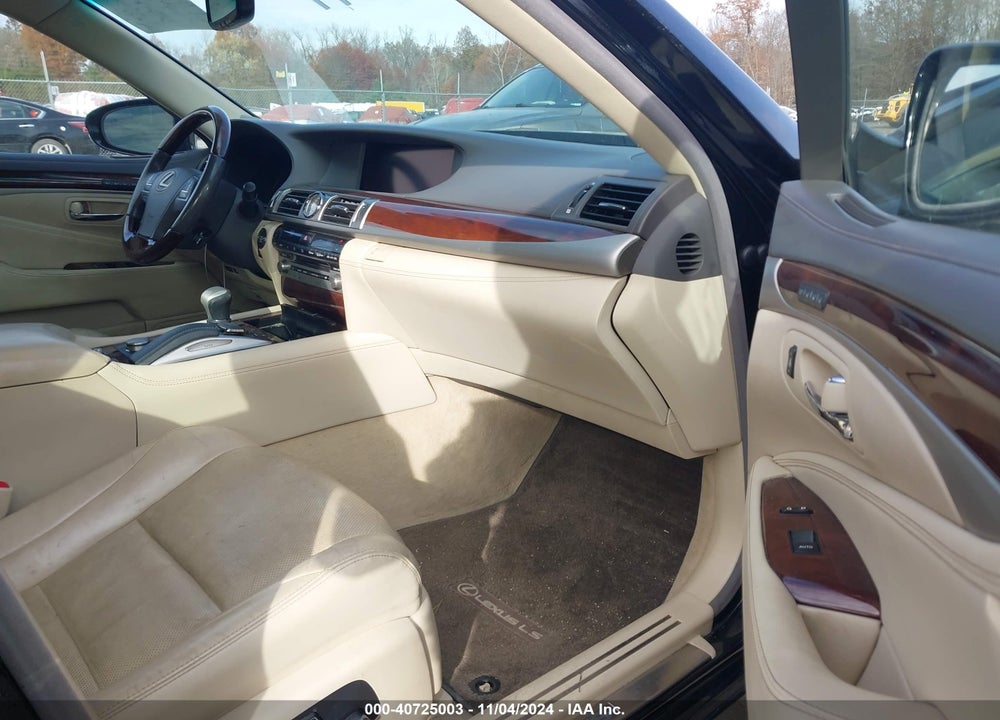 2016 LEXUS LS 460 VIN: JTHCL5EF6G5026418
