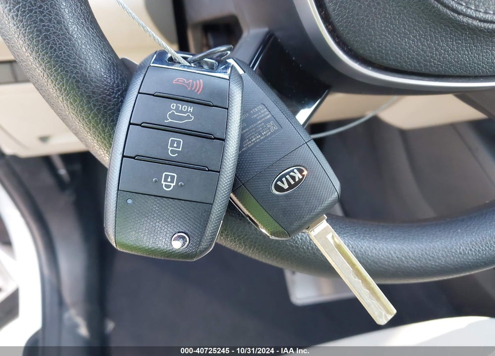 2020 KIA SORENTO 2.4L LX VIN: 5XYPG4A32LG689998