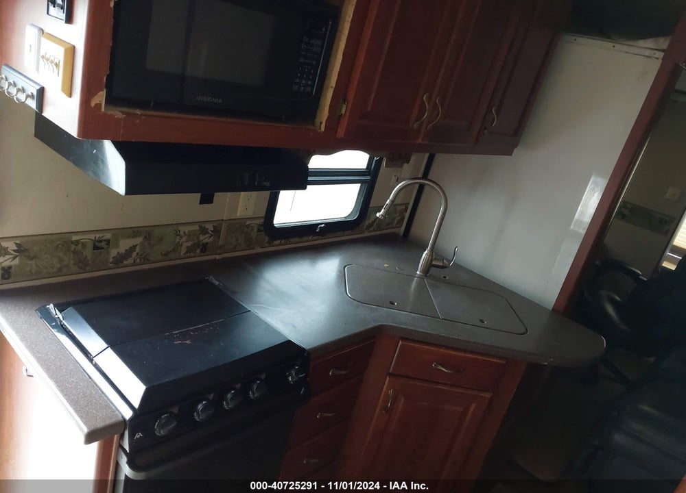 2008 OTHER --- VIN: 16F62E4R881A08575