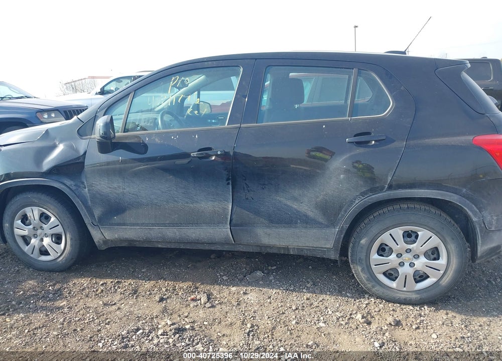2017 CHEVROLET TRAX VIN: 3GNCJKSB6HL157414