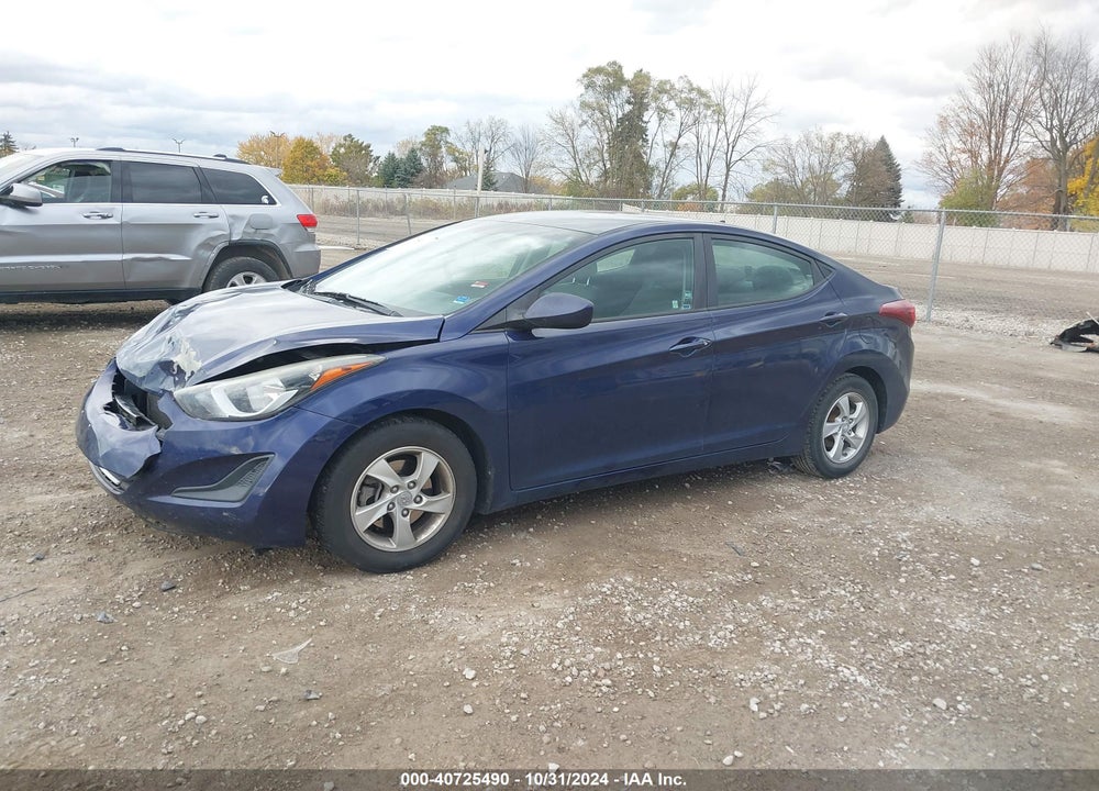 2014 HYUNDAI ELANTRA VIN: 5NPDH4AE7EH483394