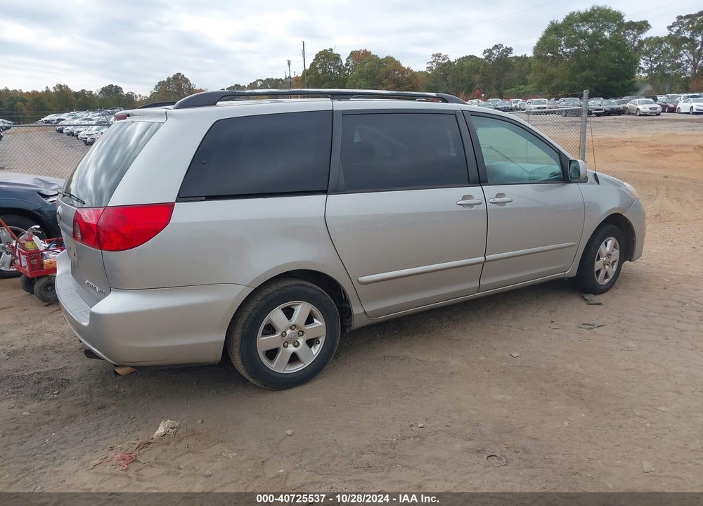 2008 TOYOTA SIENNA XLE VIN: 5TDZK22C58S118123