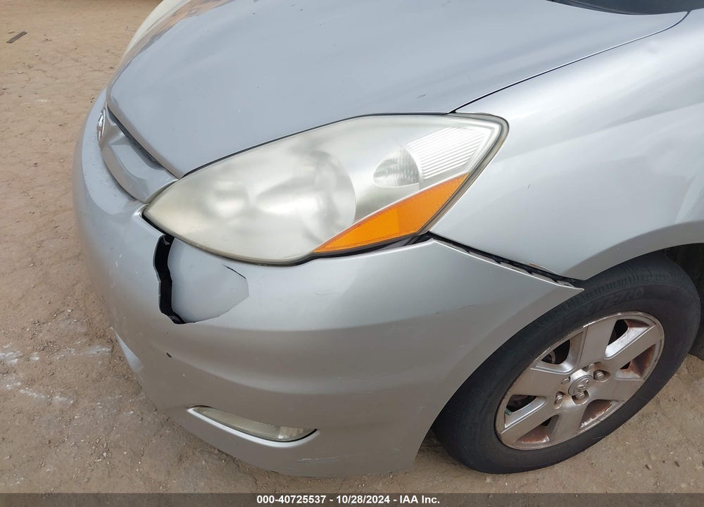 2008 TOYOTA SIENNA XLE VIN: 5TDZK22C58S118123