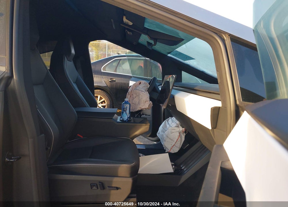 2024 TESLA CYBERTRUCK VIN: 7G2CEHEDXRA006647