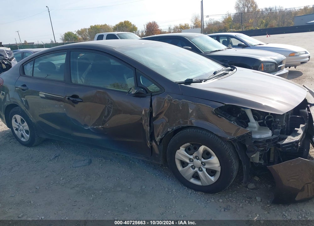2018 KIA FORTE LX VIN: 3KPFK4A72JE217484