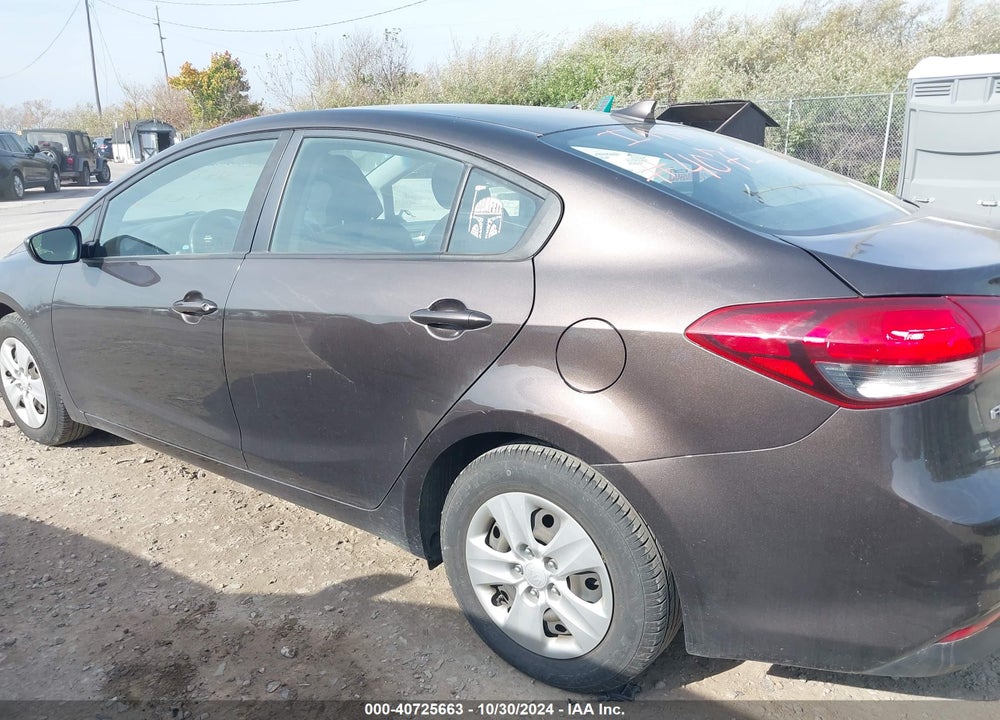 2018 KIA FORTE LX VIN: 3KPFK4A72JE217484