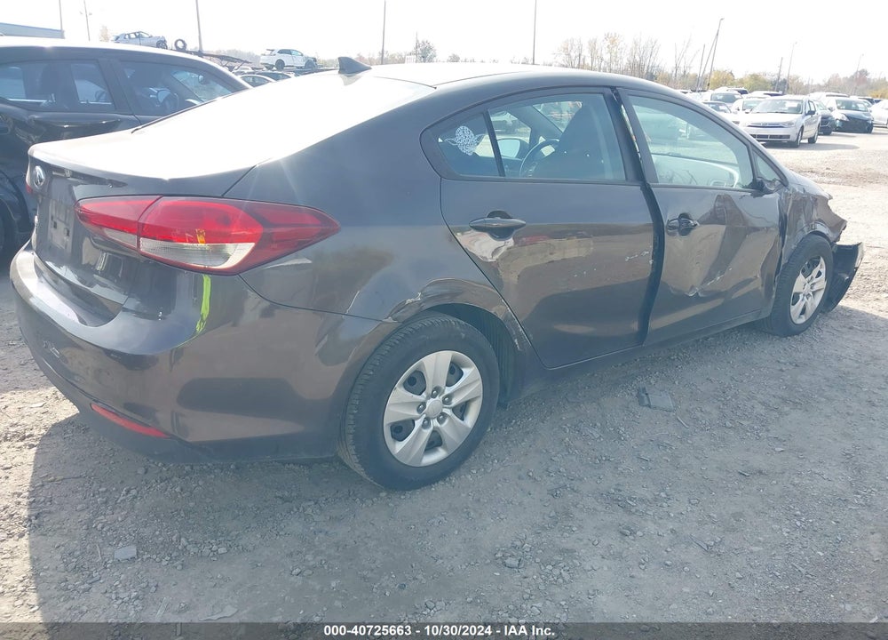 2018 KIA FORTE LX VIN: 3KPFK4A72JE217484