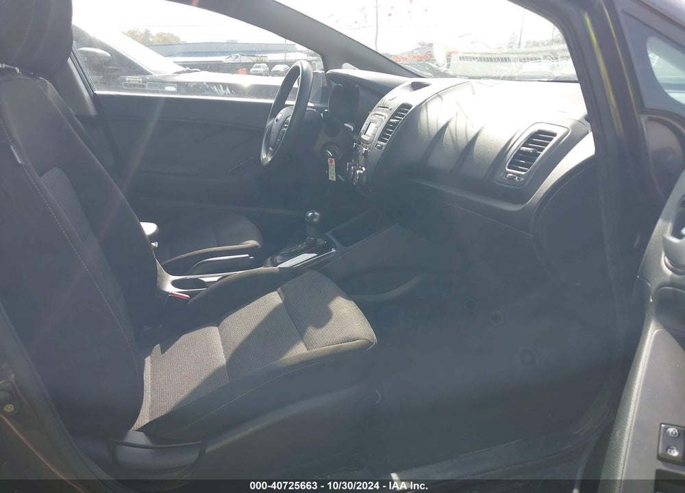 2018 KIA FORTE LX VIN: 3KPFK4A72JE217484