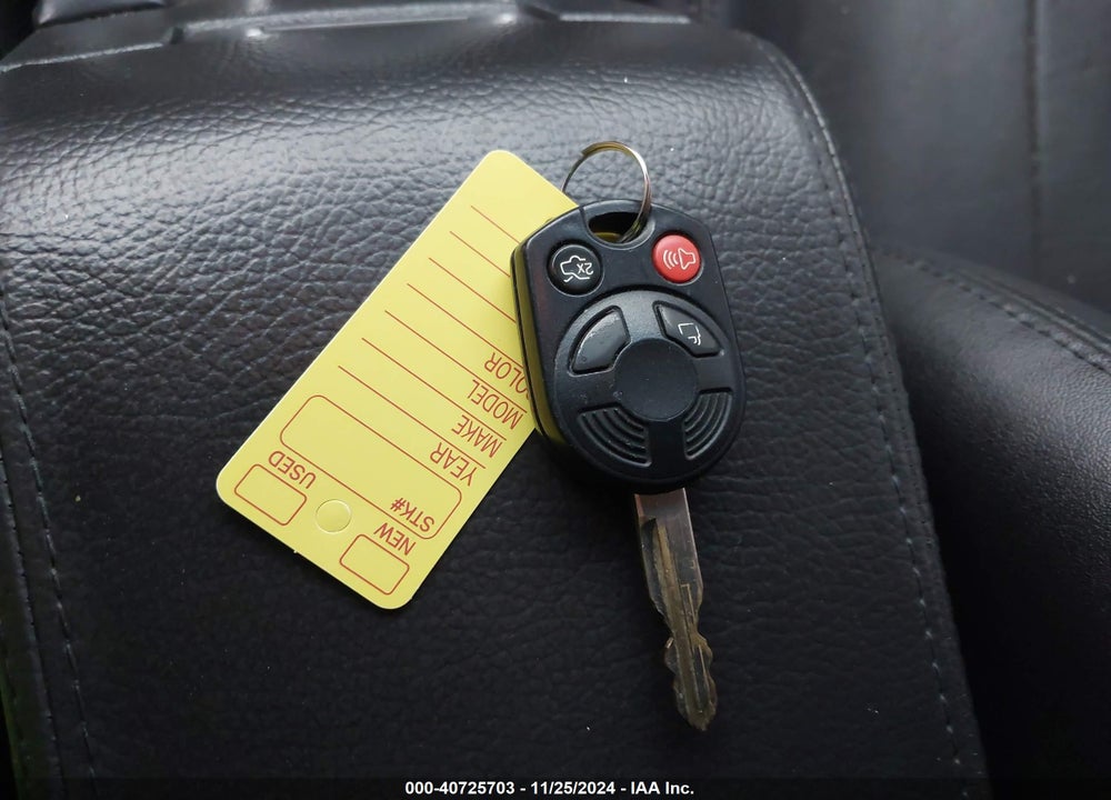 2008 LINCOLN MKZ VIN: 3LNHM26T28R656924