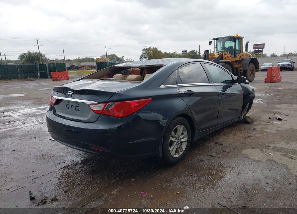 2013 HYUNDAI SONATA GLS VIN: 5NPEB4AC3DH629566