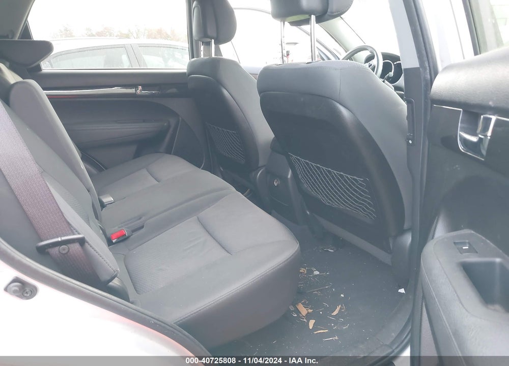 2012 KIA SORENTO LX VIN: 5XYKT3A17CG191438