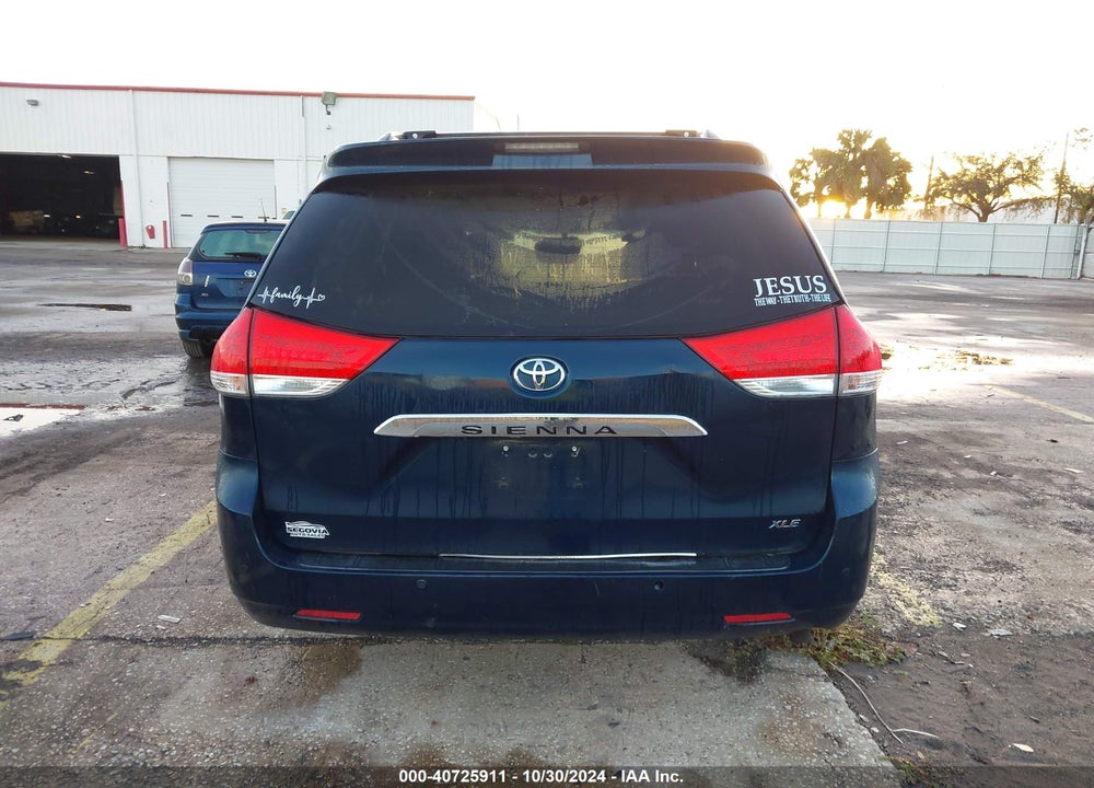 2012 TOYOTA SIENNA XLE V6 7 PASSENGER AUTO ACCESS SEAT/XLE V6 8 PASSENGER VIN: 5TDYK3DC9CS246842