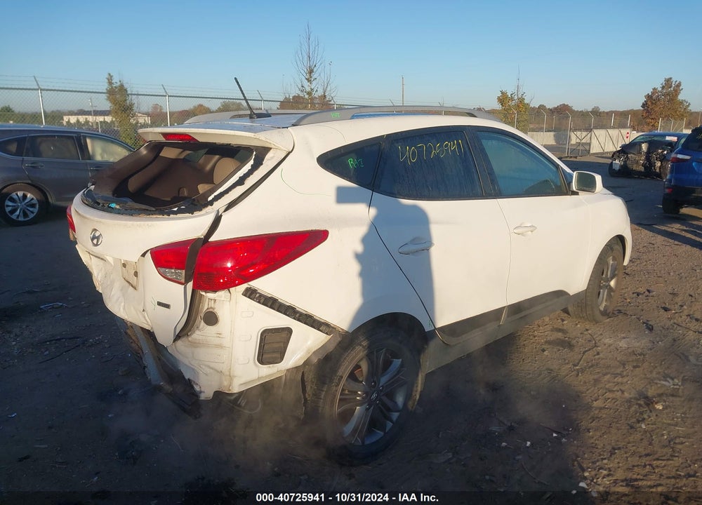 2015 HYUNDAI TUCSON SE VIN: KM8JUCAG3FU102038