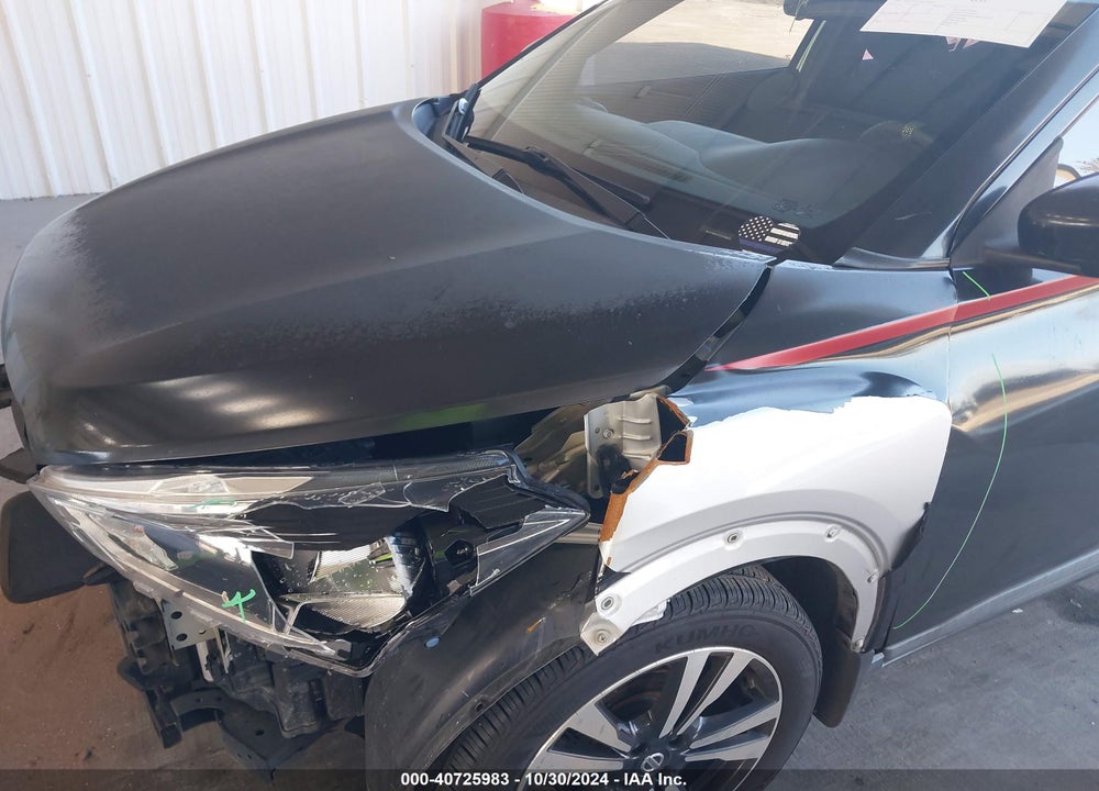 2018 NISSAN KICKS SV VIN: 3N1CP5CU7JL526461