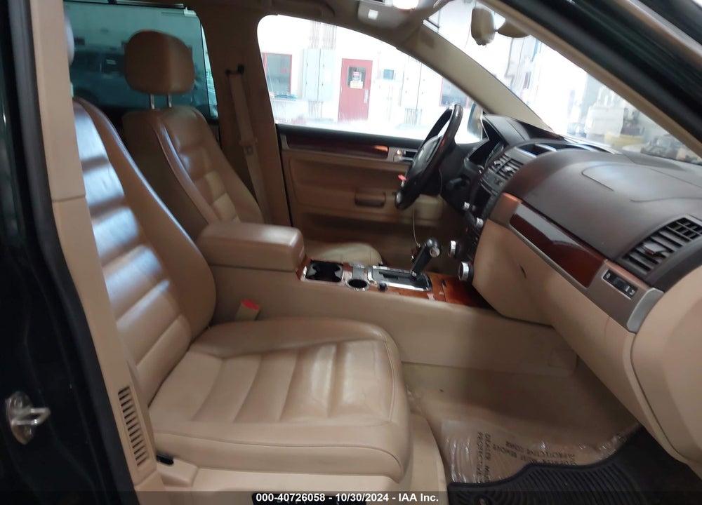 2006 VOLKSWAGEN TOUAREG V8 VIN: WVGZM77L06D030715
