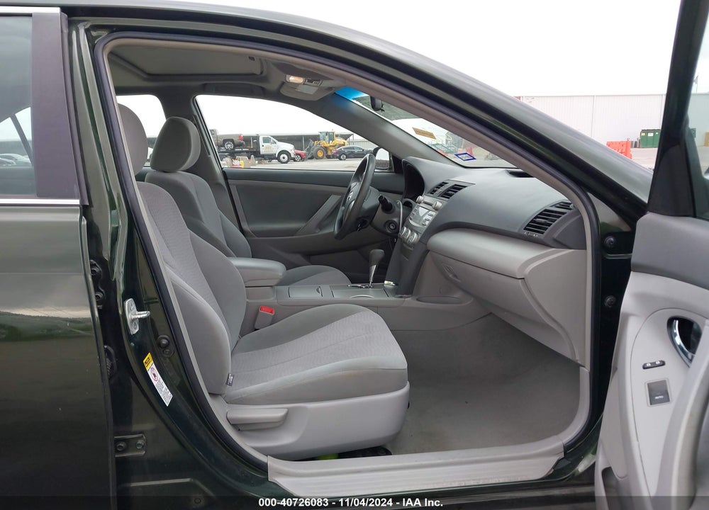 2011 TOYOTA CAMRY LE VIN: 4T1BF3EK7BU702830