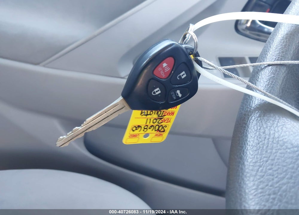 2011 TOYOTA CAMRY LE VIN: 4T1BF3EK7BU702830