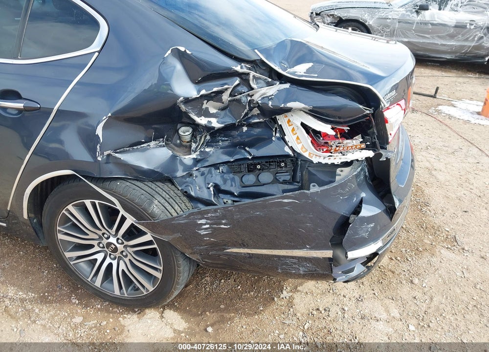 2014 KIA CADENZA VIN: KNALN4D70E5128128