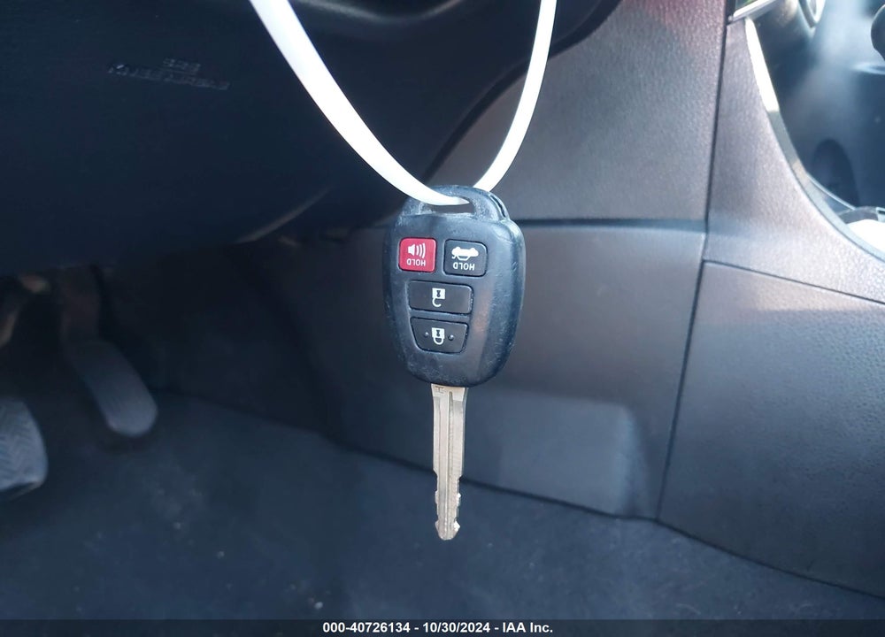 2019 TOYOTA COROLLA LE VIN: 5YFBURHE3KP947608