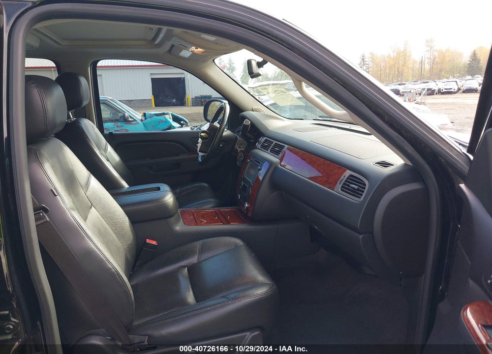 2014 CHEVROLET SUBURBAN 1500 LTZ VIN: 1GNSKKE79ER128378