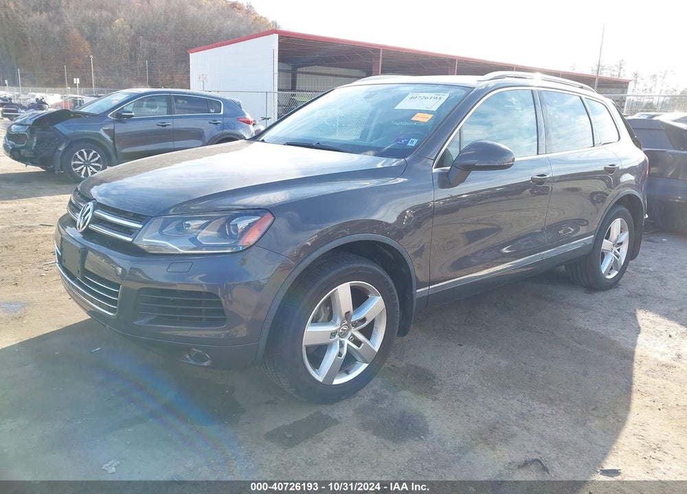 2013 VOLKSWAGEN TOUAREG VR6 LUX VIN: WVGEF9BP4DD005702