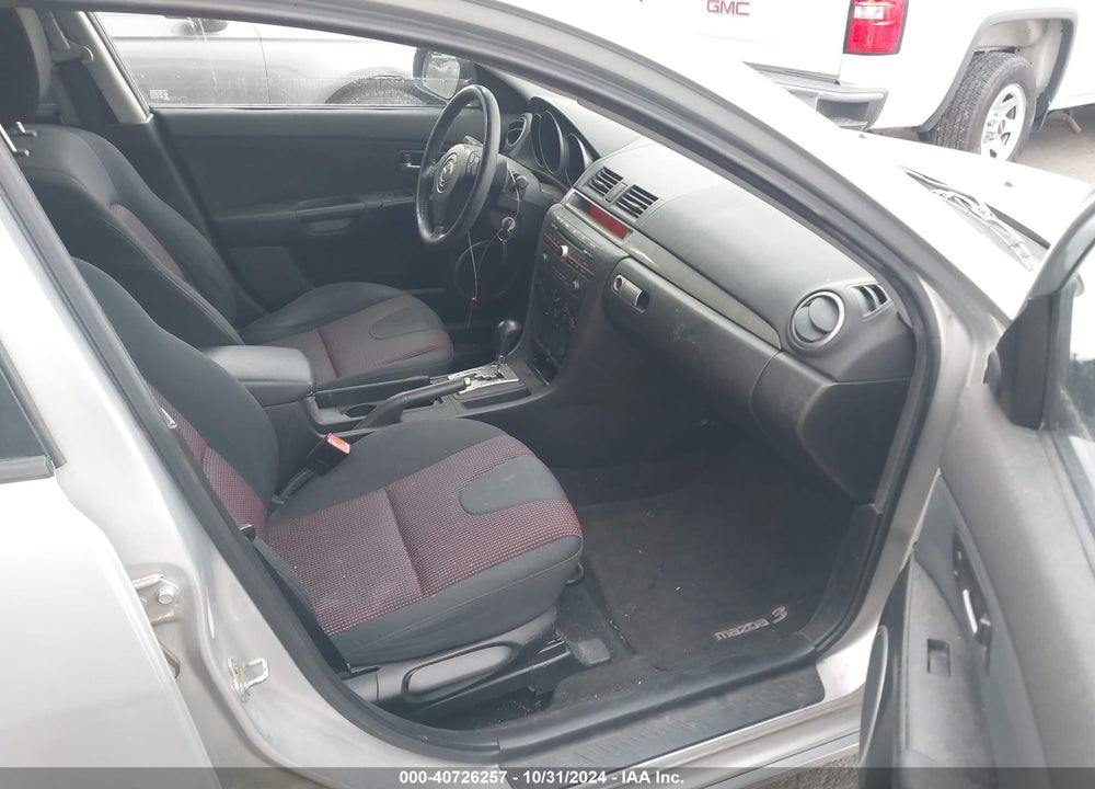 2005 MAZDA 3 S VIN: JM1BK323251256752