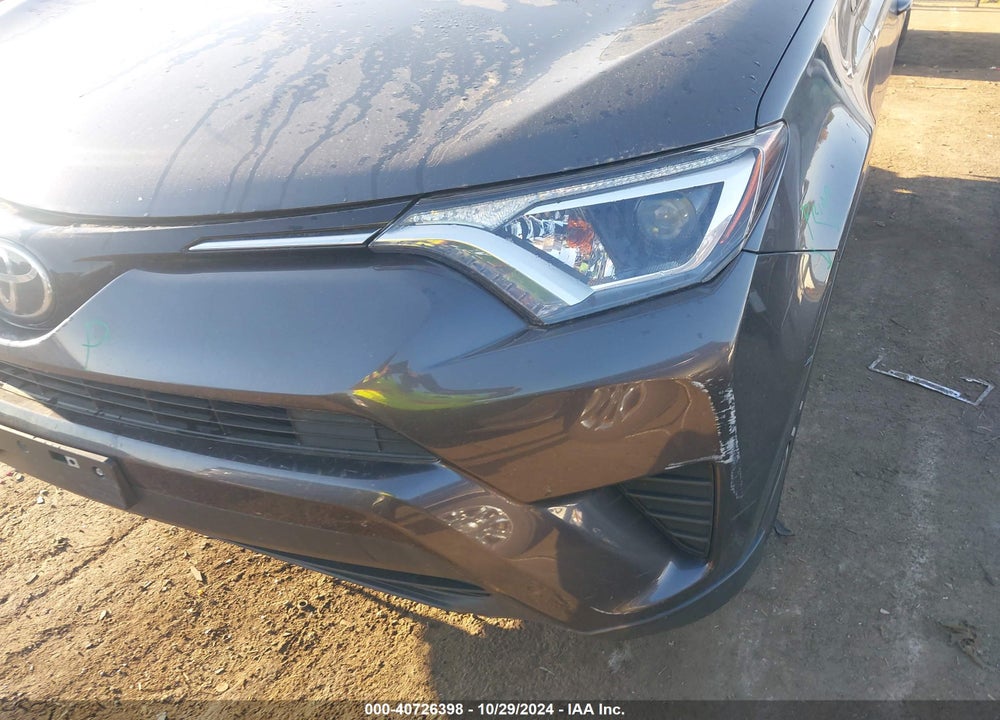 2018 TOYOTA RAV4 LE VIN: JTMZFREV6JJ742123