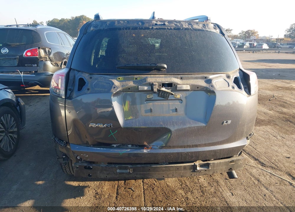 2018 TOYOTA RAV4 LE VIN: JTMZFREV6JJ742123