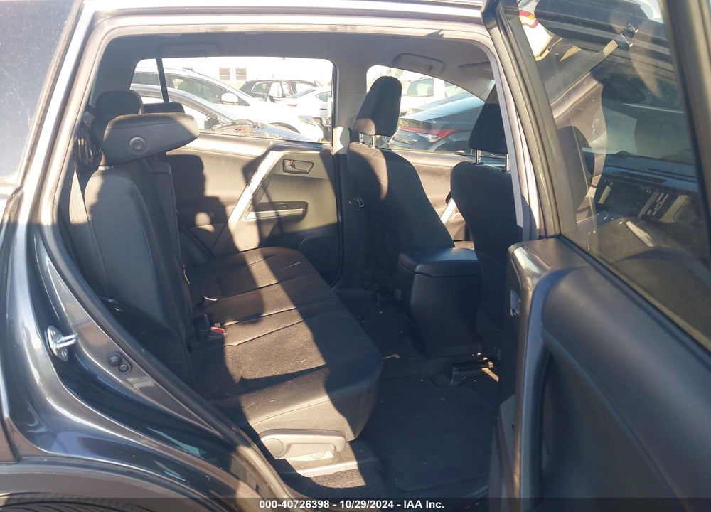 2018 TOYOTA RAV4 LE VIN: JTMZFREV6JJ742123