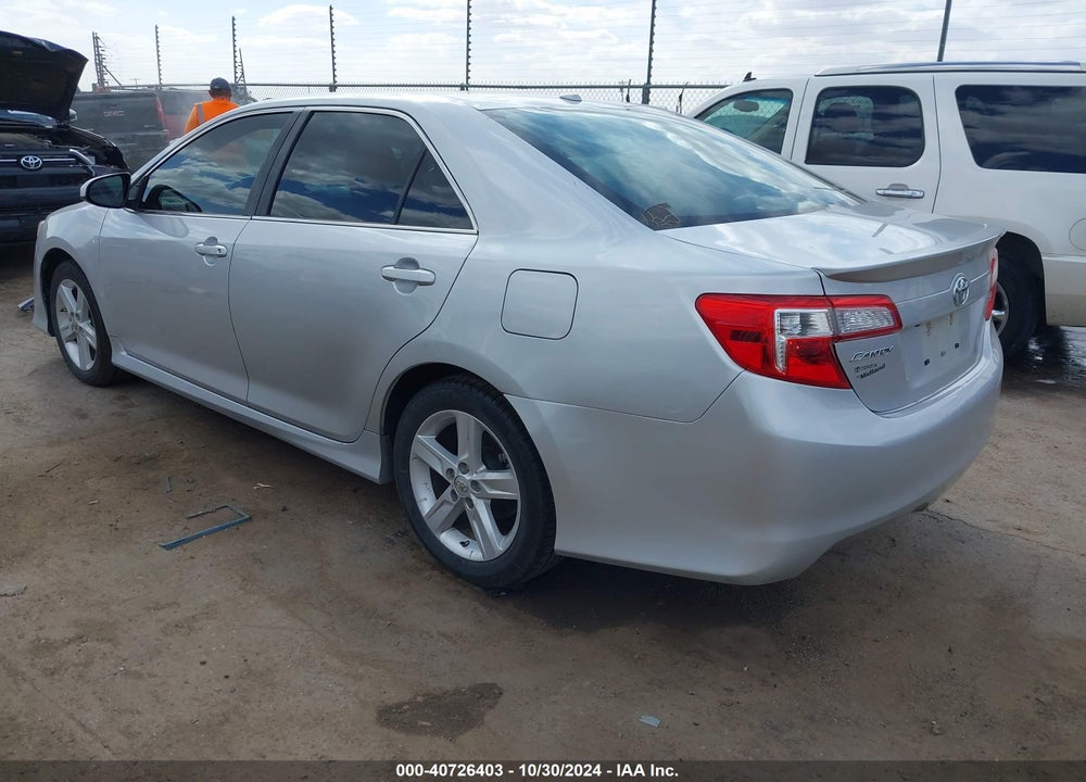2014 TOYOTA CAMRY SE VIN: 4T1BF1FK5EU853818