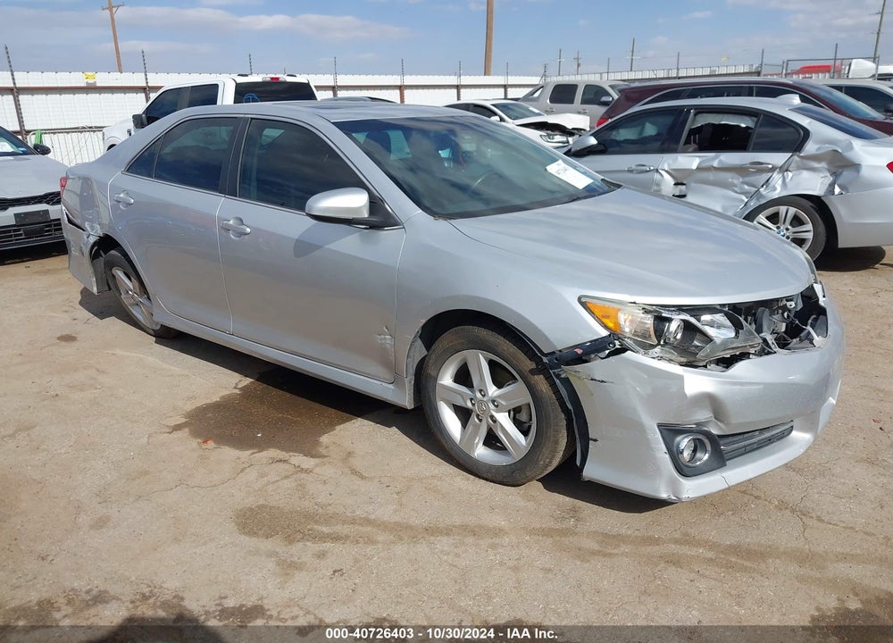 2014 TOYOTA CAMRY SE VIN: 4T1BF1FK5EU853818