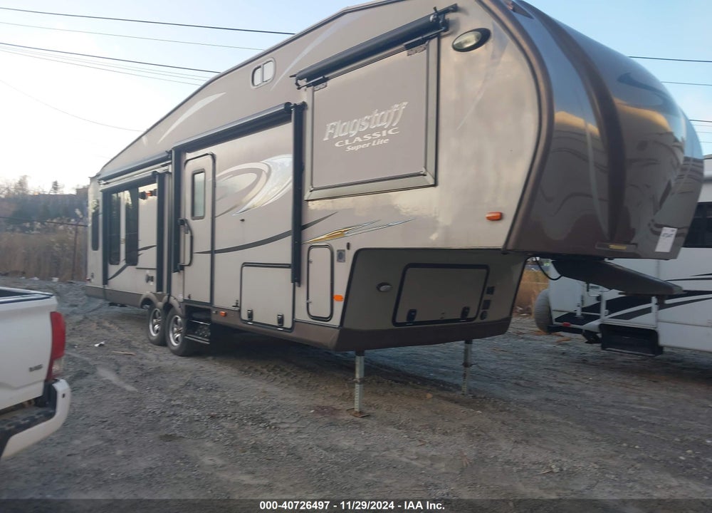 2015 2015 FOREST RIVER FLAGSTAFF 8528IKWS VIN: 4X4FFLD22F1862011